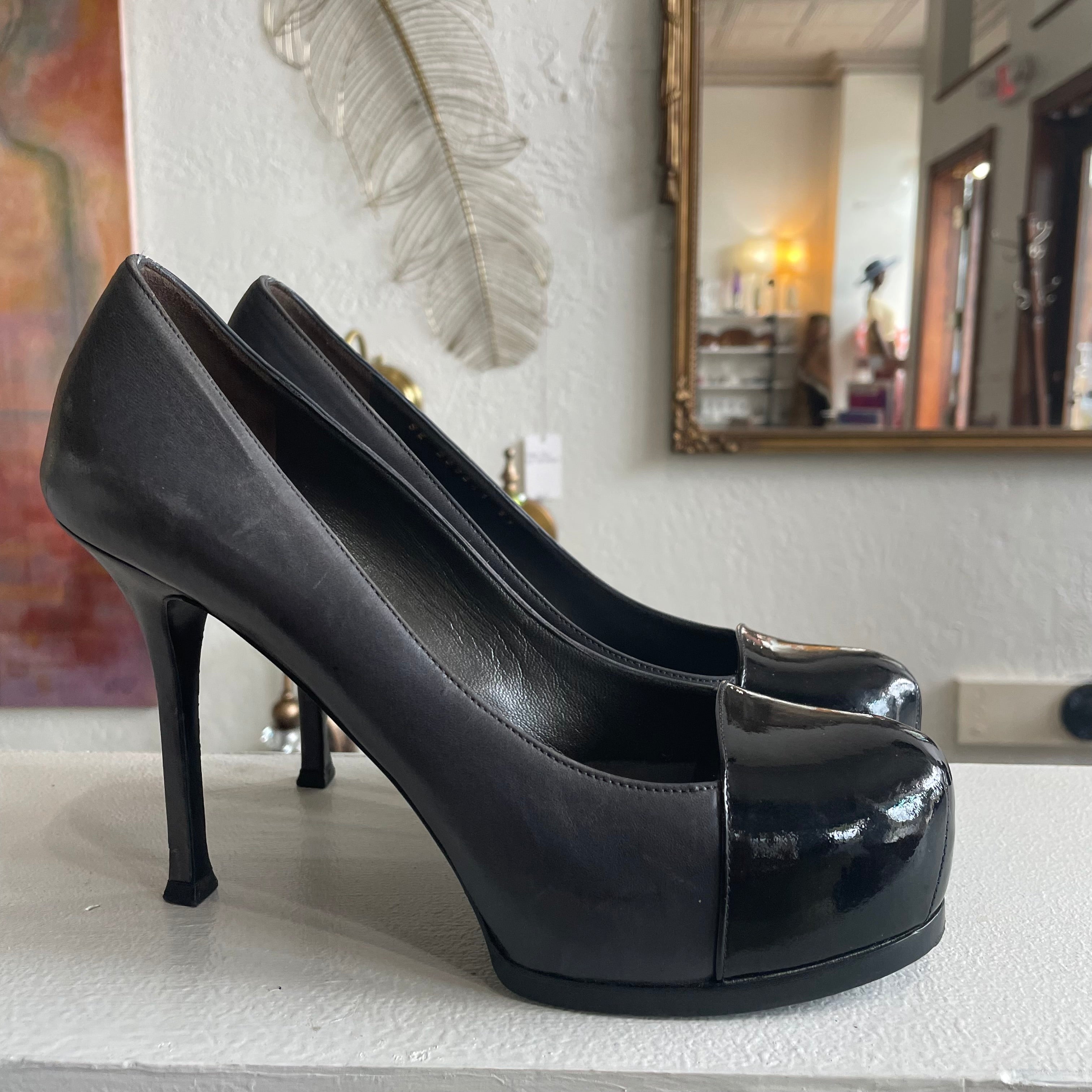 Yves Saint Laurent Tribtoo Platform Pumps Size 8.5/EU 39