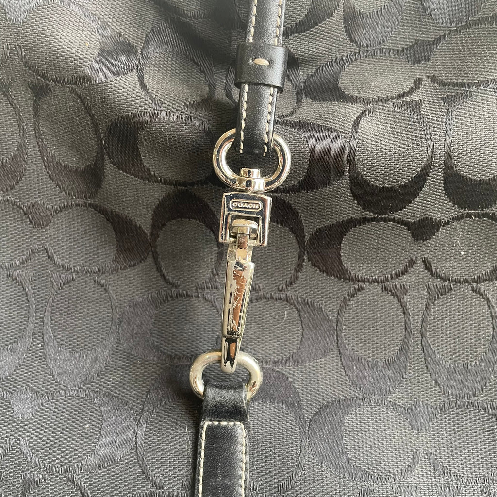 Coach 2002 Signature Clip Hobo Shoulder Bag #6091
