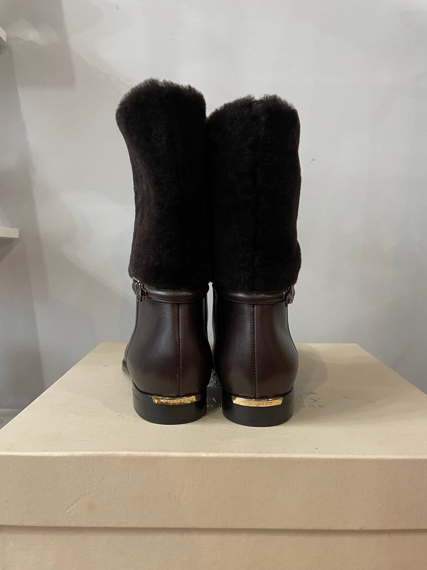 Burberry Outdoors Equestrian Marissa Flat Boot w/ Fur| Size 9.5