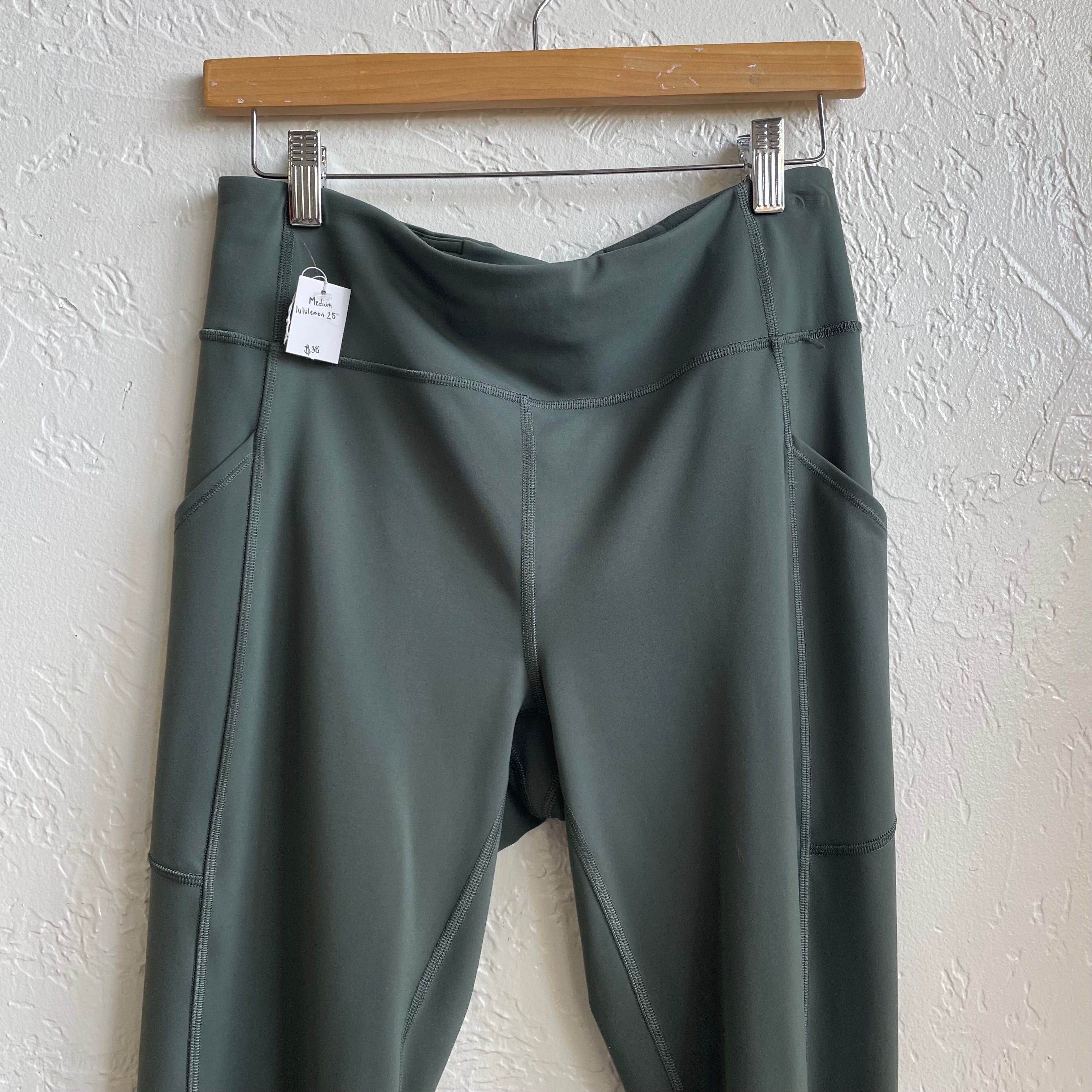 Lululemon Fast and Free High Rise Crop 25" 7 Pocket Leggings Green | Medium