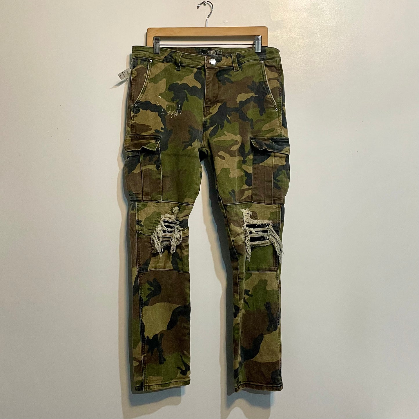 AMIRI MX1 Olive Camouflage Cargo Pants | 36 x 29