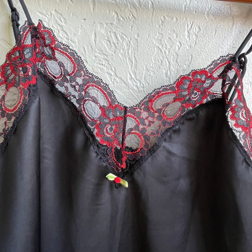 Red & Black Lace Dress | Medium