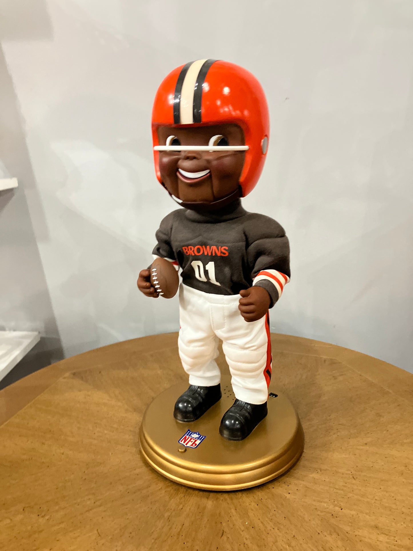 2000s NFL Cleveland Brown Dancing & Singing Collectable