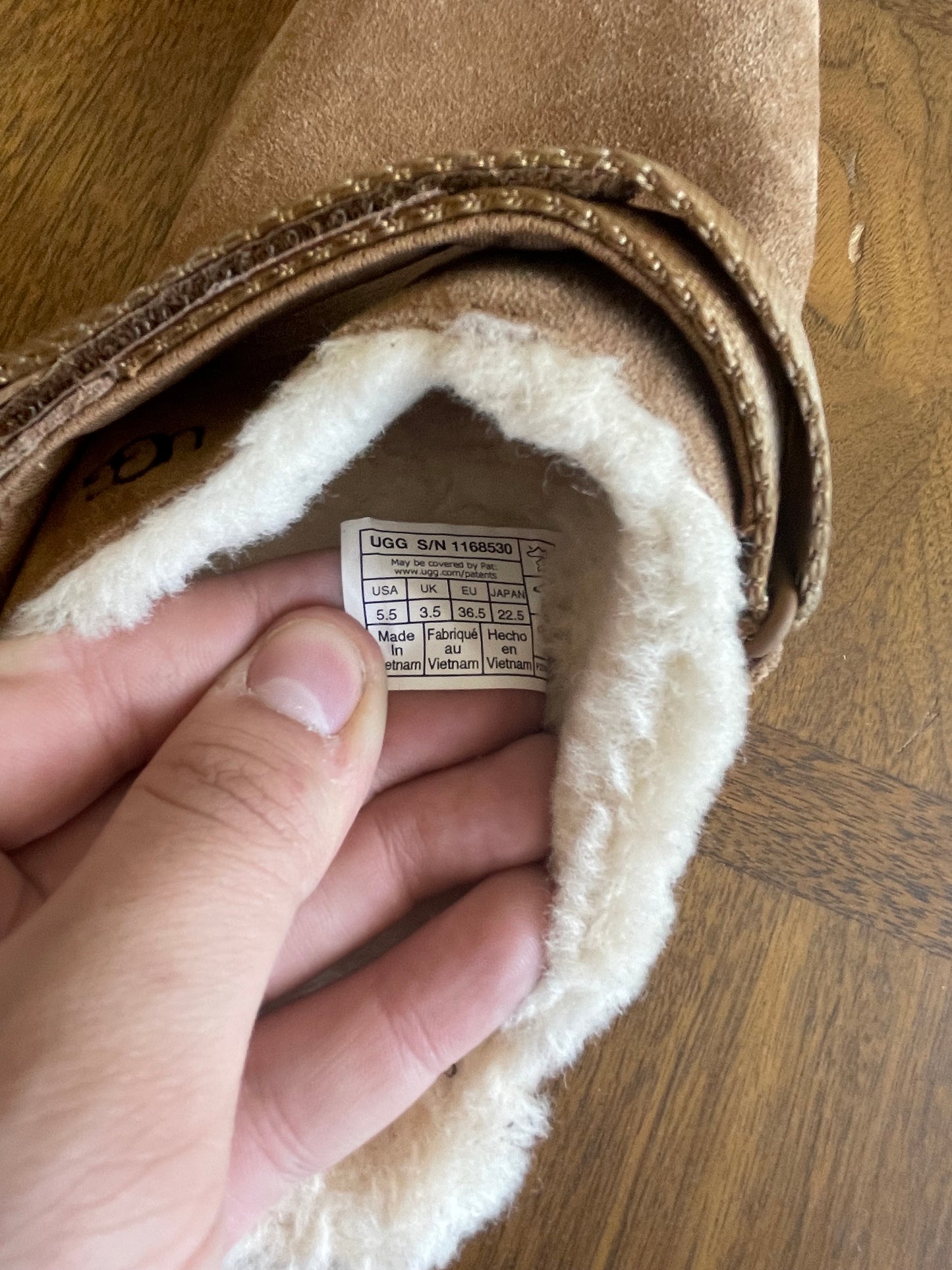 UGG Goldenstar Clog | Size 5.5