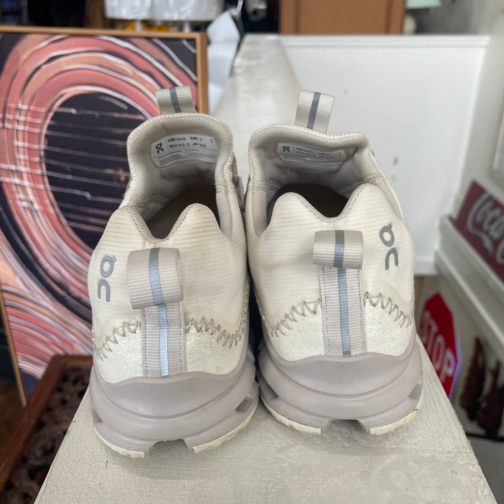 On Cloudaway Outdoor Sneaker in Ivory and Pearl | Women's Size 9/40.5