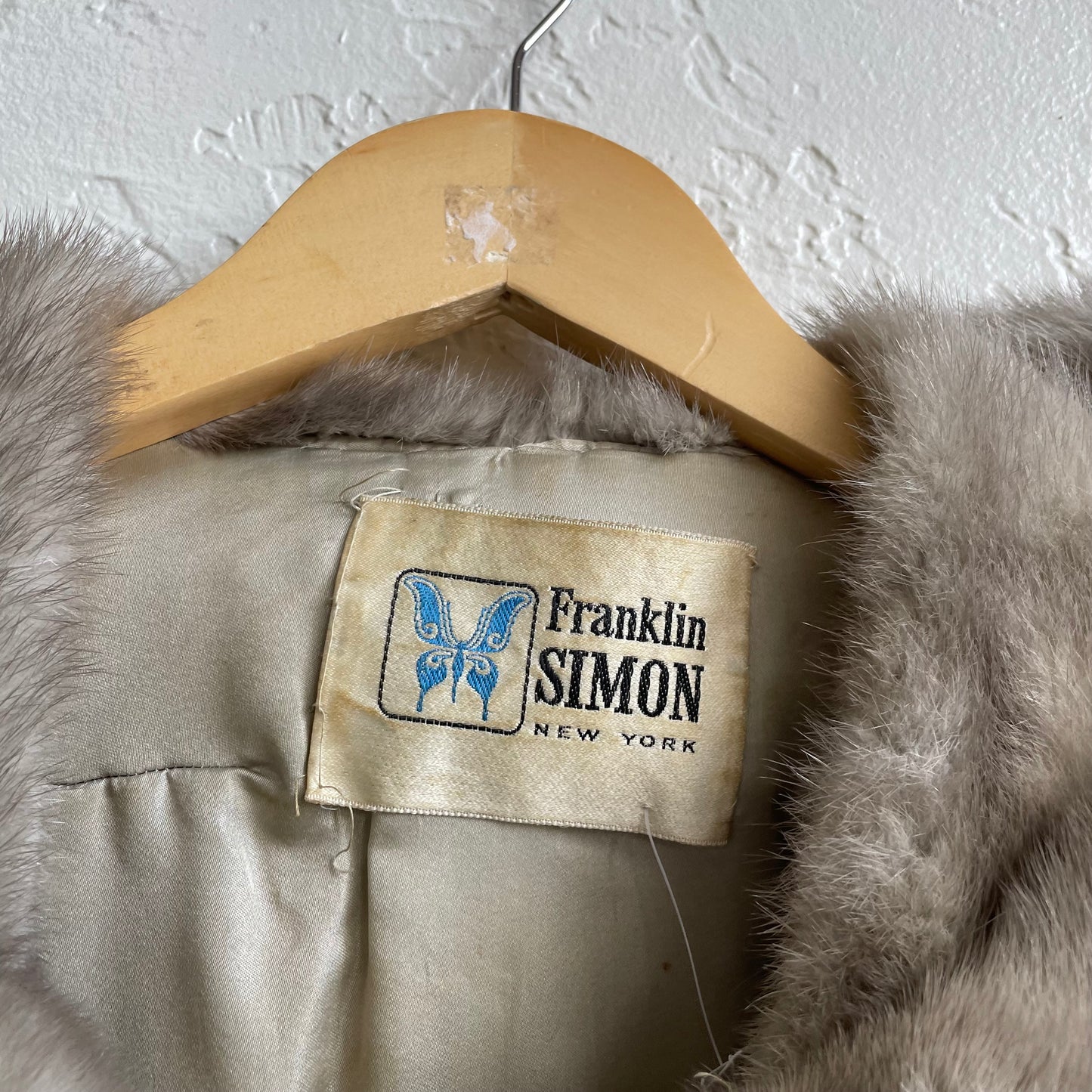 Grey Short Mink Fur 1960's | Large