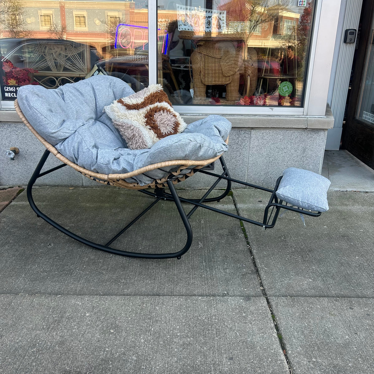 Oversized Papasan Rocking Chair with Footrest