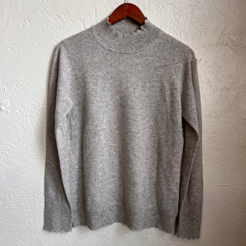 Nanette Light Gray Cashmere Turtleneck Sweater NWT | Medium