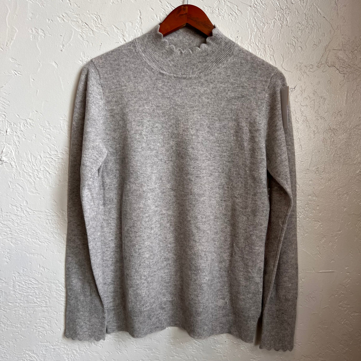 Nanette Light Gray Cashmere Turtleneck Sweater NWT | Medium